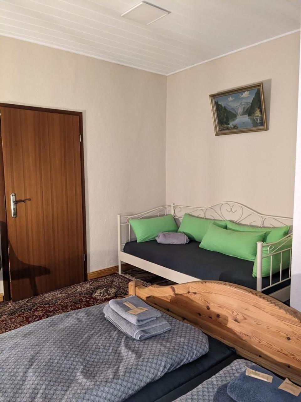 Gasthaus "Zum Goldenen Ross" Uhlstädt Dış mekan fotoğraf